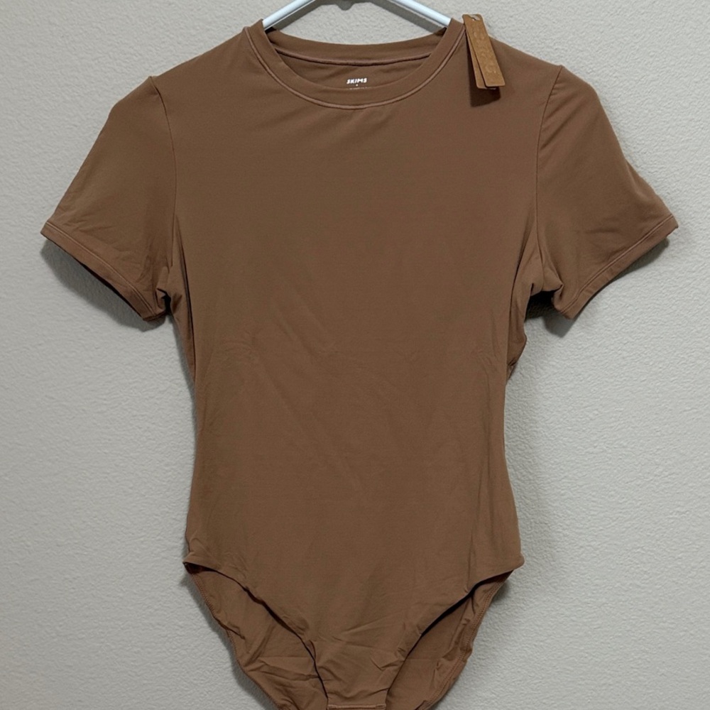 SKIMS Tan Short Sleeve Bodysuit